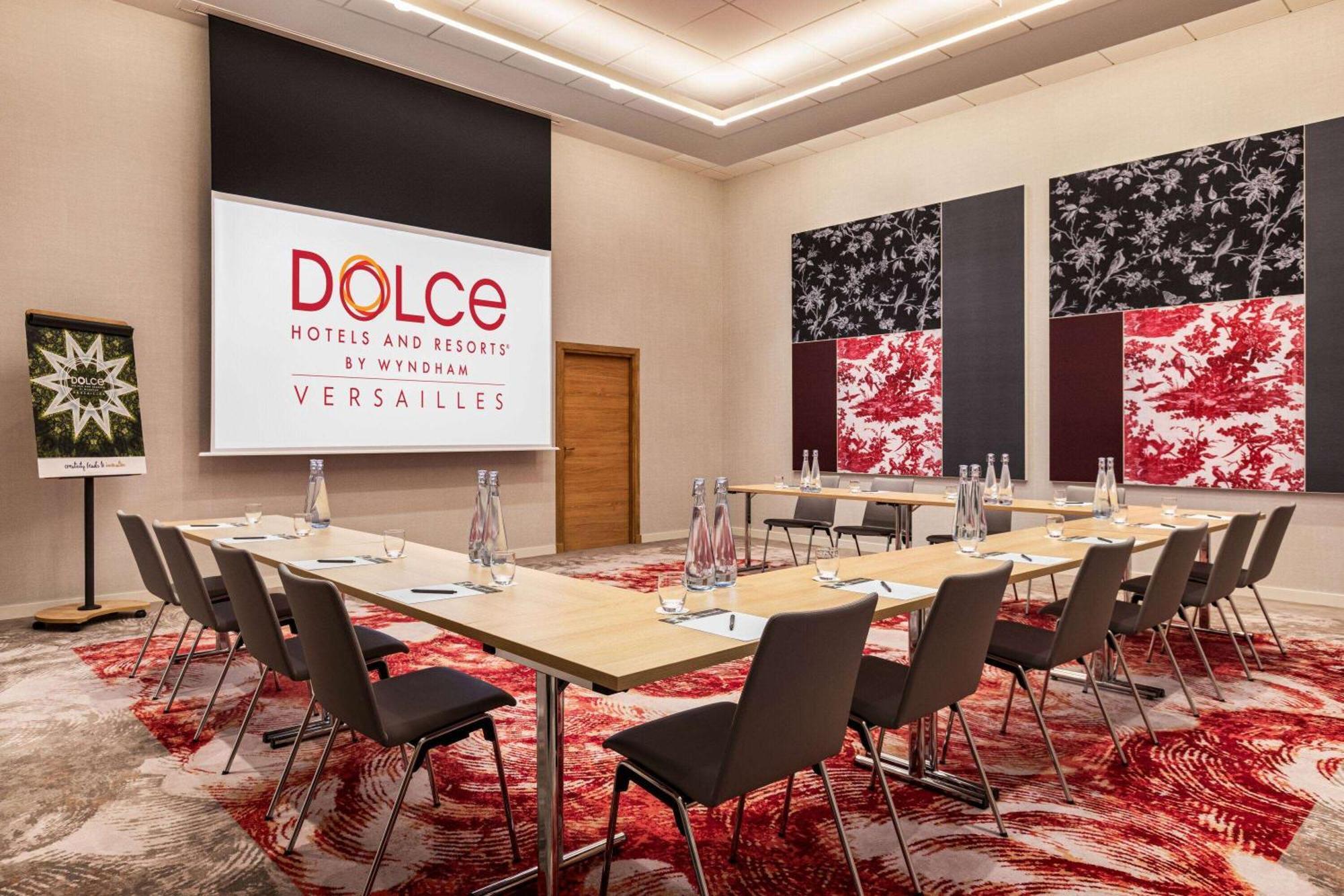 Dolce By Wyndham Versailles - Domaine Du Montcel 茹伊昂若萨 外观 照片